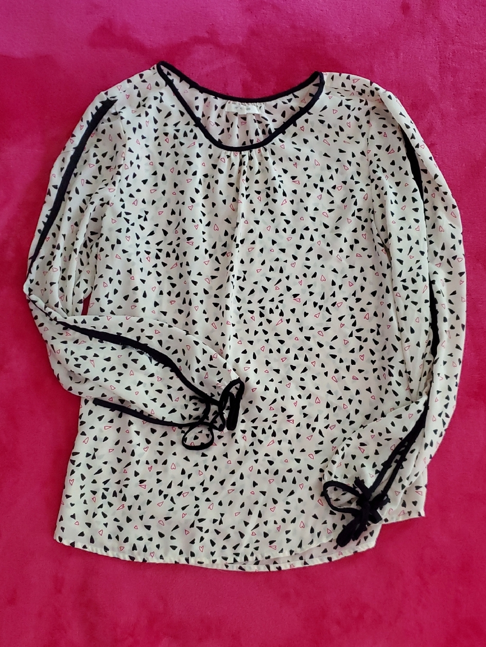 Maurices Cream Blouse with Black & Pink Triangle Print